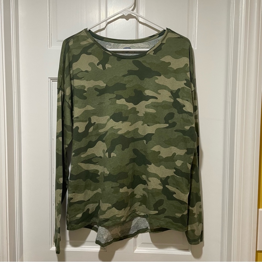 Girls Old Navy Long-Sleeve Camouflage printed T-shirt